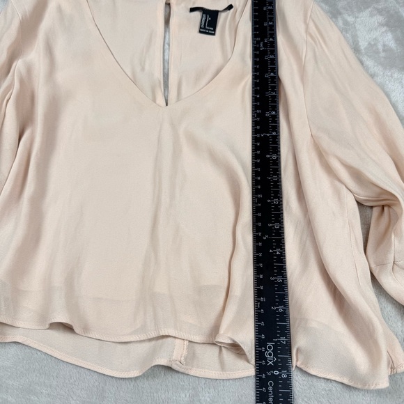 Forever 21 Cream Beige Bell Sleeve Lace Trim Blouse Size L Boho Romantic - Picture 7 of 10